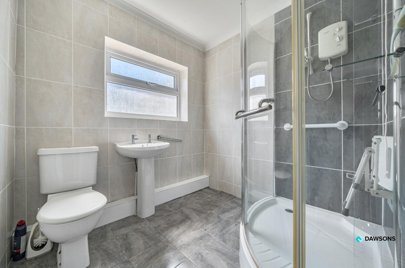 Westland Avenue, West Cross, Swansea, SA3 5NP